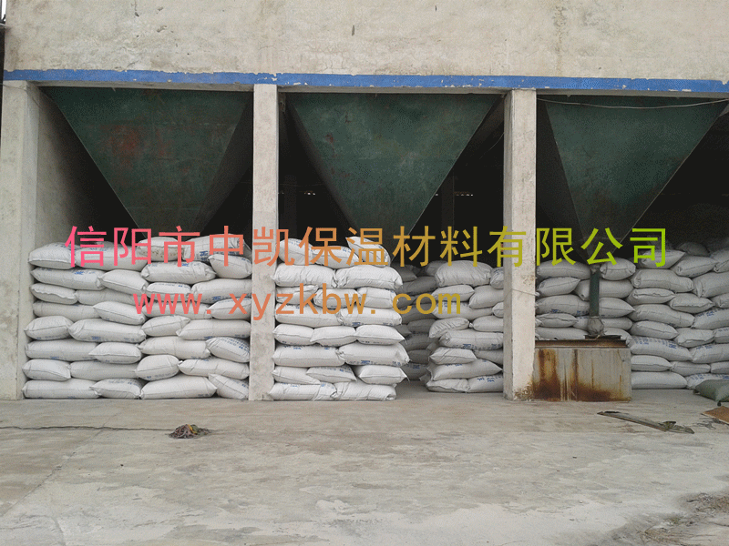 珍珠巖助濾劑倉(cāng)庫(kù)